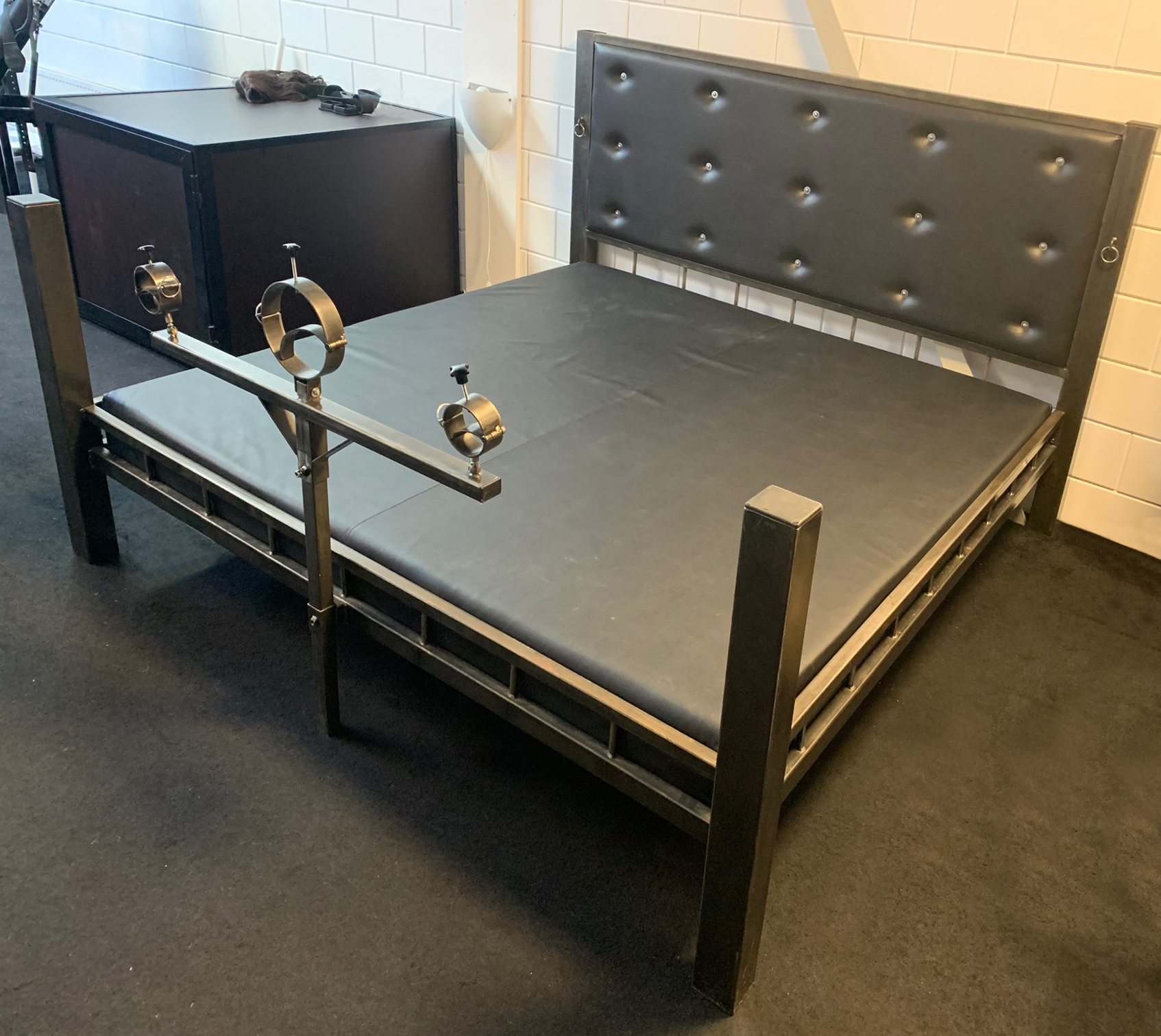 Bdsm bondage bed